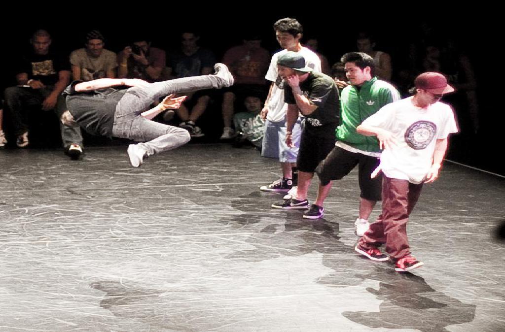 bboy battling